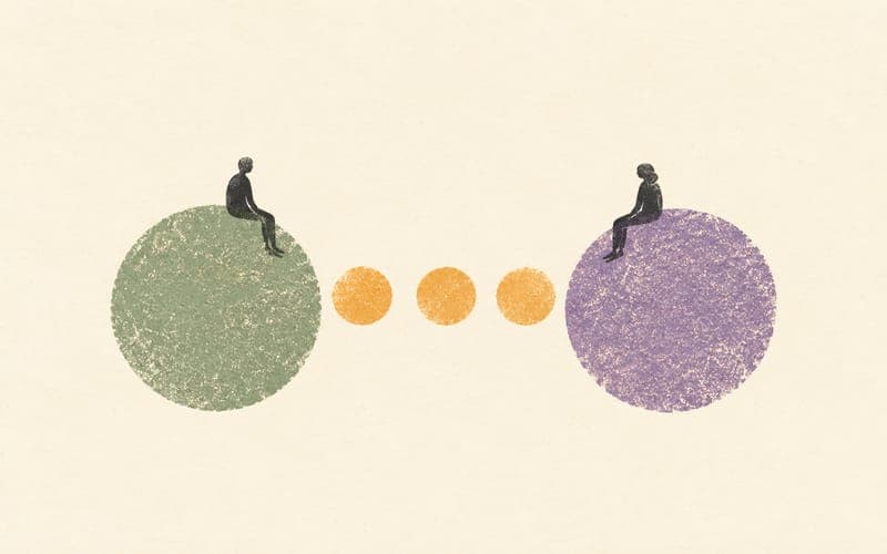 Two figures on separate circular anchors linked by small circles, suggesting continuity of supervision support.